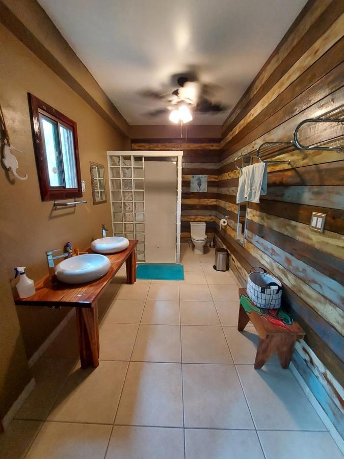 Casa Oceana Bed & Breakfast Bocas del Toro Eksteriør bilde